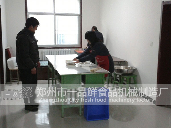 ����������˿͑������M(j��n)�����l���b