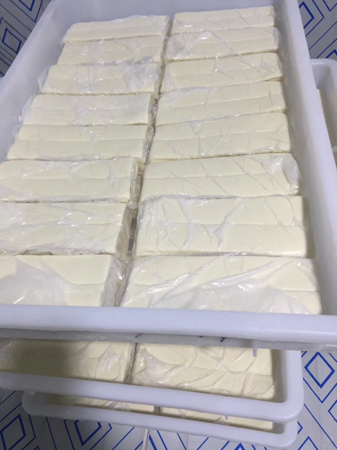 ���b����